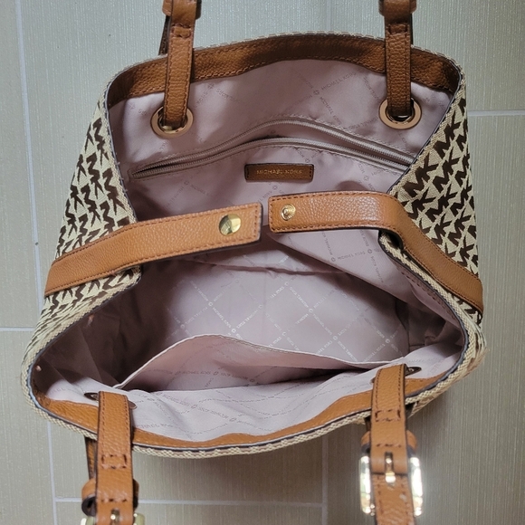 Michael Kors Jet Set Grab Bag Jacquard MK signature. - Picture 7 of 16